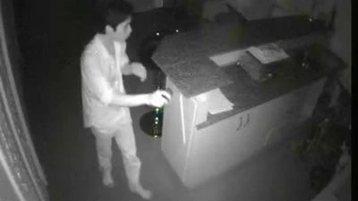 “Đạo chích“ “vét đồ“ nhà “ông trùm” bảo vệ như chốn không người ảnh 1