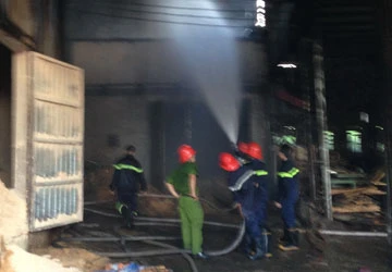 Nổ ở xưởng gỗ, 21 người bỏng nặng ảnh 3