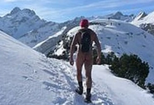 Thụy Sĩ cấm khỏa thân khi leo núi ảnh 1