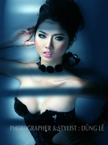 Ngọc Quyên khoe ngực tròn, chân dài ảnh 5