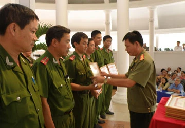 Xóa “điểm đen” ở Công viên Hoàng Văn Thụ ảnh 1