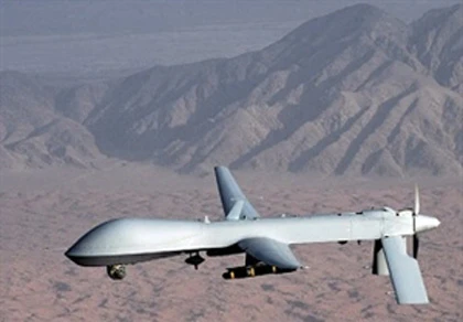 Iran sẽ đáp trả mạnh nếu Mỹ xâm phạm không phận ảnh 1