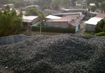 Mỏ đá tàn phá môi trường - Bài 3: Khai thác đến đâu, dân kêu đến đó! ảnh 1