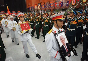 GS Trần Văn Giàu về đất mẹ theo đúng ý nguyện ảnh 1