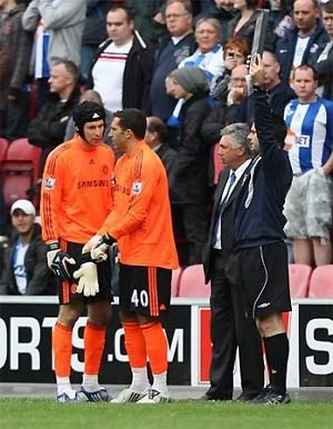 Chelsea khủng hoảng vị trí thủ môn ảnh 1