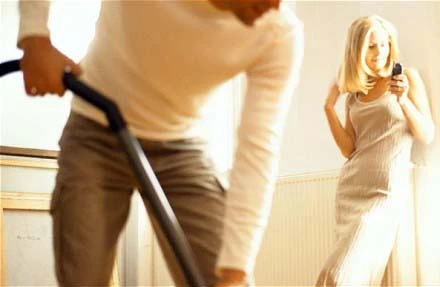 Dịch vụ cho thuê chồng: Đắt khách nhưng... ảnh 1