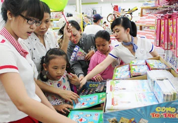 Big C tưng bừng khuyến mãi Cùng bé tới trường ảnh 1