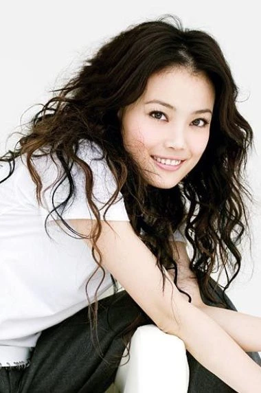 Dung Tổ Nhi trở thành nghệ sĩ giàu nhất Hong Kong ảnh 2