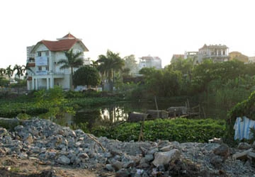 Hà Nội vào cuộc chống lấn chiếm, san lấp ao hồ ảnh 1