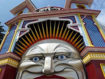 Lumix TZ10 - máy ảnh siêu zoom đa tài ảnh 5