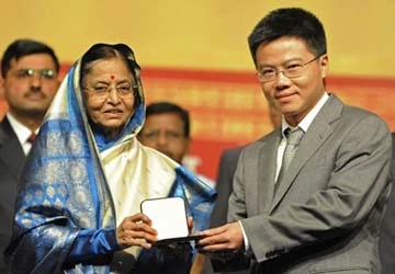 GS Ngô Bảo Châu được bầu làm Viện sĩ Viện Hàn lâm Mỹ ảnh 1