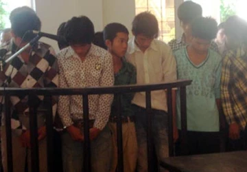 60 năm và 36 tháng tù cho nhóm thanh niên côn đồ ảnh 1 60 năm và 36 tháng tù cho nhóm thanh niên côn đồ ảnh 1