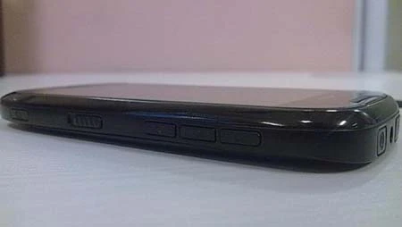 Lộ ảnh điện thoại cảm ứng dòng C của Nokia ảnh 3