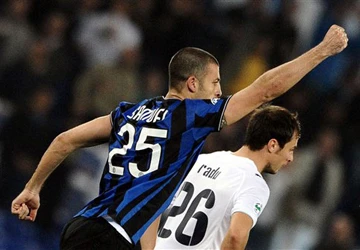 Inter nhẹ nhàng đòi lại ngôi đầu Serie A ảnh 3