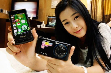 Điện thoại camera 12 megapixel thứ hai của Samsung ảnh 2