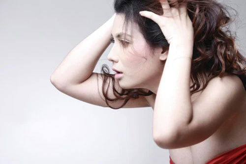 Quỳnh Hoa dáng đẹp như người mẫu ảnh 1