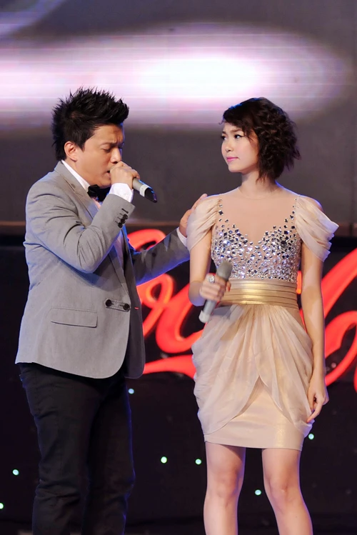 Minh Hằng tình tứ bên Lam Trường ảnh 1