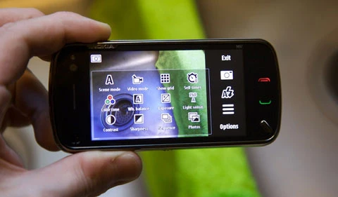 Camera của N97 với 5 Megapixel, nhiều tùy chỉnh. Ảnh: Gizmodo. Camera của N97 với 5 Megapixel, nhiều tùy chỉnh. Ảnh: Gizmodo.