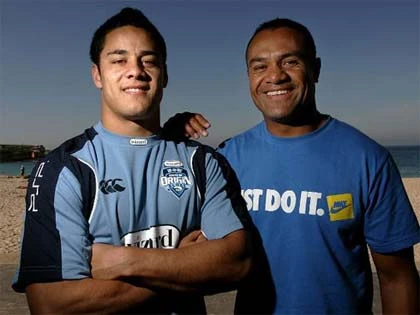 Cầu thủ rugby cứu mỹ nhân khỏi chết đuối ảnh 2