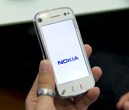 N97 có màn hình cảm ứng 3,5 inch 360 x 640 pixel.