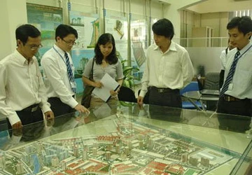 Các sàn giao dịch bất động sản bị thả nổi ảnh 1