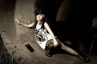 Uyên Trang trở lại nóng bỏng ảnh 5