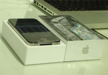 Phải gọt sim cho vừa iPhone 4 ảnh 1