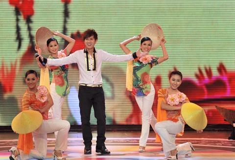 Cẩm Ly giành "cú đúp" tại giải Album vàng ảnh 4