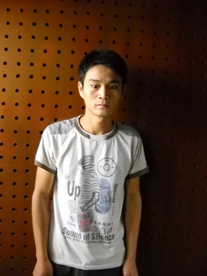 Hai tên cướp chuyên giật đồ của phụ nữ ảnh 2