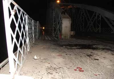 Kinh hoàng xe lửa tông sáu ôtô, ít nhất hai người chết, 26 người bị thương ảnh 7