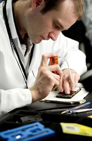 Gặp “dế” Vertu bàn phím QWERTY trước khi ra lò ảnh 3