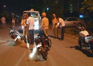 Bắn bùi nhùi bắt xe lạng lách ảnh 1