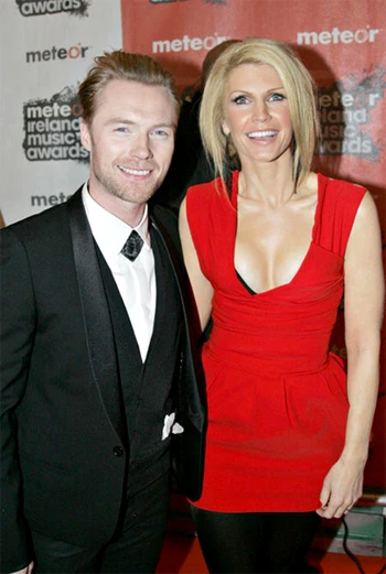 Cựu thành viên nhóm nhạc nổi tiếng Boyzone đến Hà Nội ảnh 2