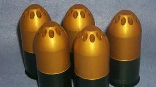 Quả đạn M79 nằm giữa... đường sắt ảnh 1