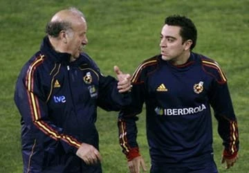 Xavi: "Hơi quá lời khi so sánh tôi với Zidane” ảnh 1