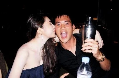 Thủy Tiên - Công Vinh: Vừa hôn vừa diễn ảnh 2