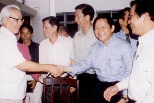 Chú Sáu Dân trong ký ức chúng tôi - Kỳ cuối: Người bạn của văn nghệ sĩ ảnh 1