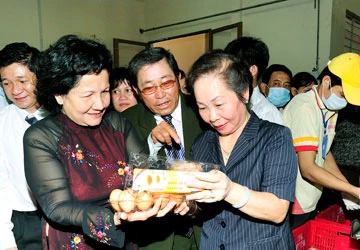 Vua... trứng sạch ảnh 1