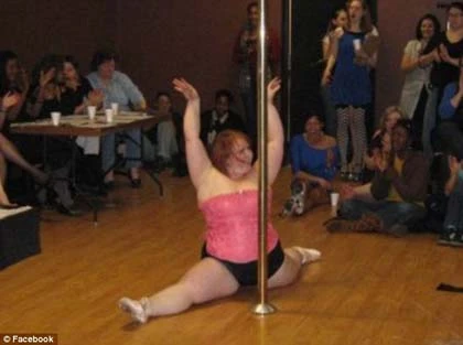 Vũ nữ…115kg múa cột cực sexy ảnh 2