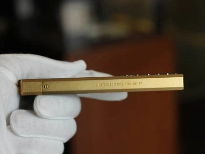 Bộ đôi điện thoại Mobiado Aston Martin One 77 giá khủng về TP.HCM ảnh 5