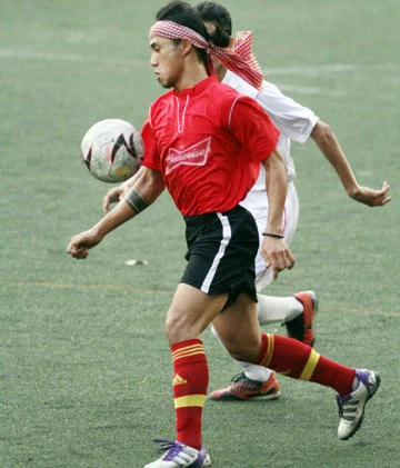 Cả đoàn lên đường, riêng đội bóng ở nhà ảnh 1