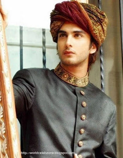 Ảnh anh chàng "bị trục xuất vì quá đẹp trai" thứ hai ảnh 5