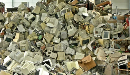 Những bãi rác thải điện tử khổng lồ ảnh 9