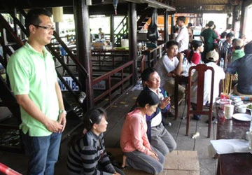 Vụ chìm tàu Dìn Ký: "Nhà tôi không còn đủ người chít khăn tang" ảnh 2