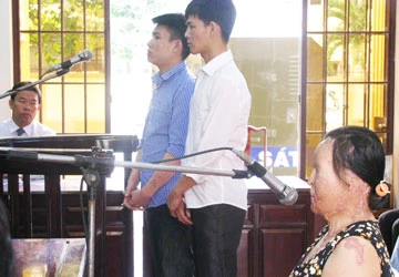 Thuê người tạt acid bạn làm ăn ảnh 1