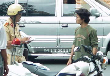 Không chấp nhận CSGT “mày tao” với dân ảnh 1