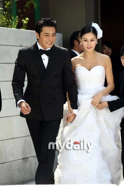 Hình ảnh đầu tiên về đám cưới Jang Dong Gun - Go So Young ảnh 10