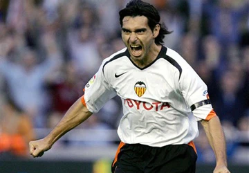 Roberto Ayala - hậu vệ xuất sắc nhất lịch sử Valencia ảnh 1
