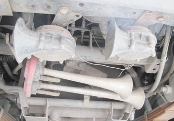 Ra quân xử phạt xe sử dụng còi hơi ảnh 1