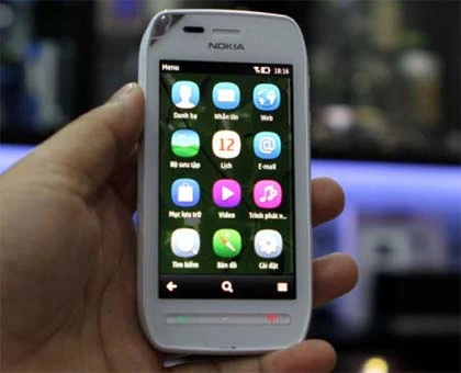 Mở hộp điện thoại Nokia 603 màn hình sáng nhất ở VN ảnh 14